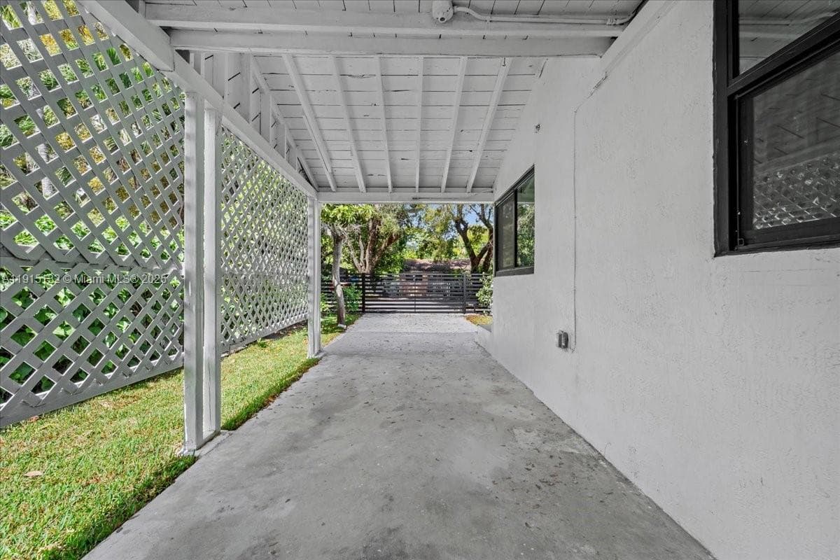 5220 SW 6 ST photo 13