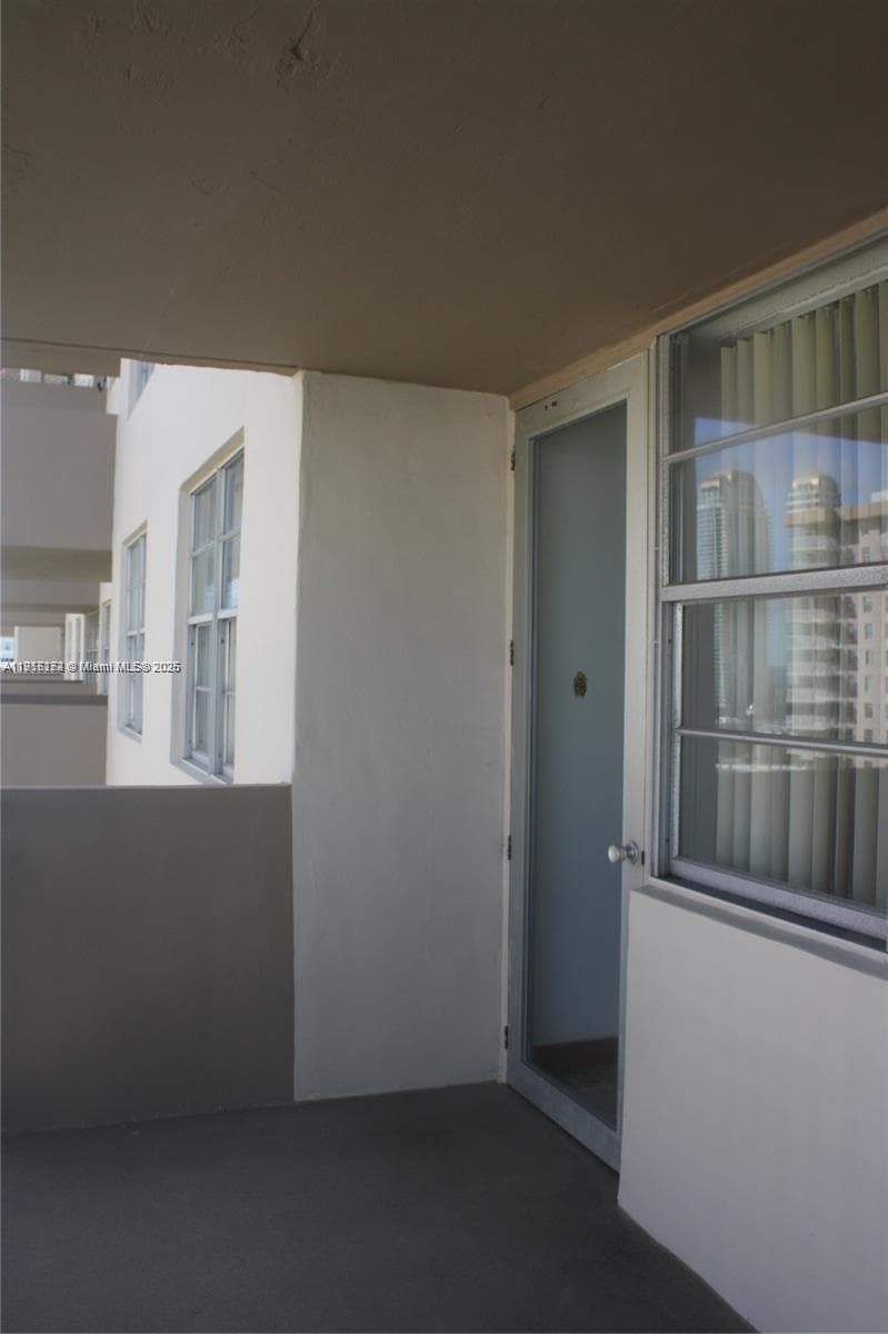 Winston Towers 100 · #1809 in Sunny Isles Beach - Photo 10
