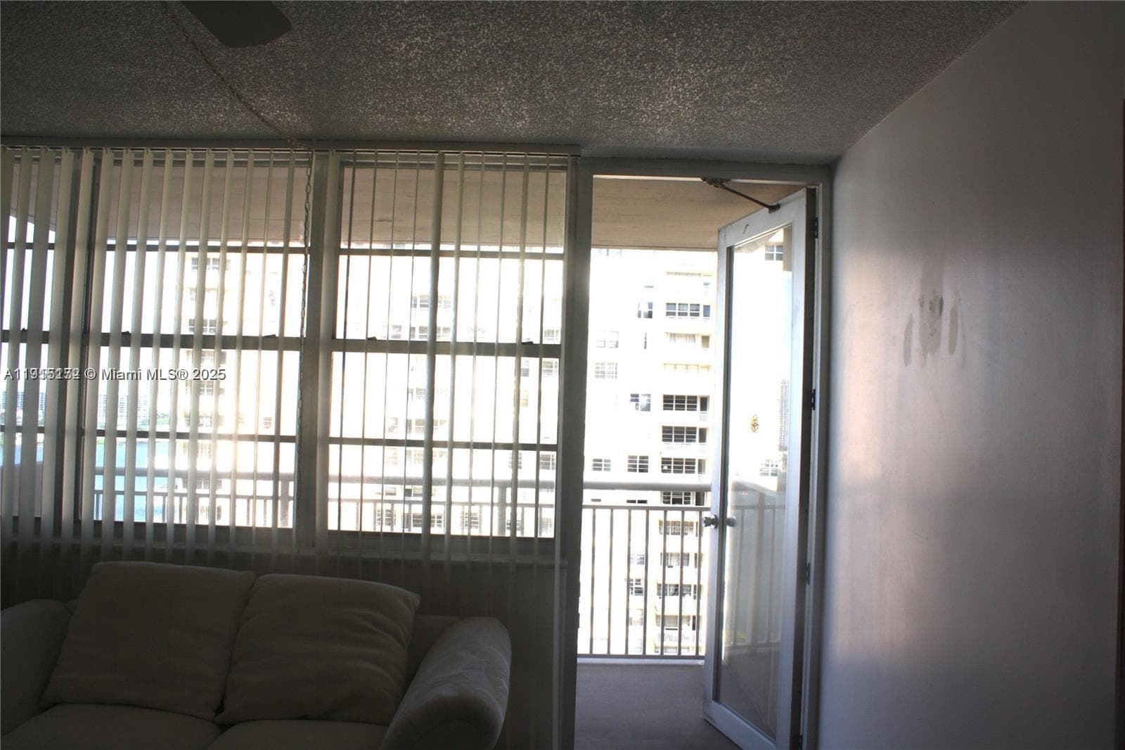 Winston Towers 100 · #1809 in Sunny Isles Beach - Photo 14