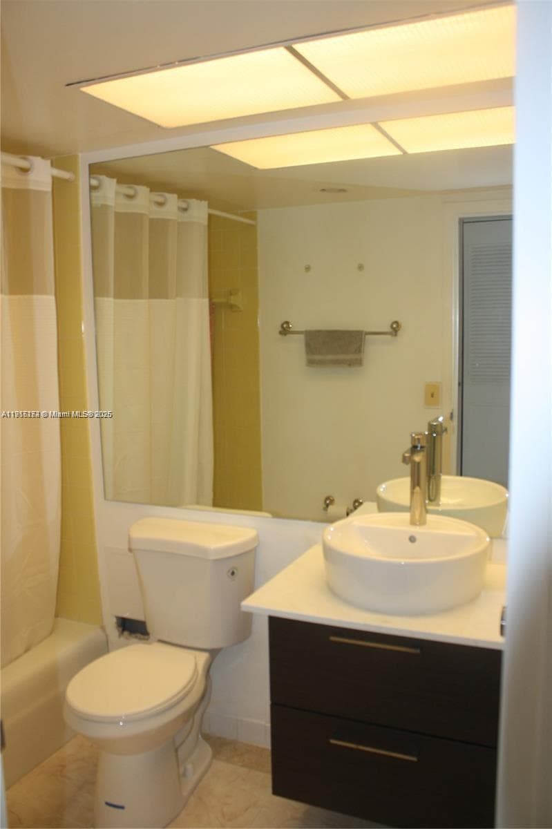 Winston Towers 100 · #1809 in Sunny Isles Beach - Photo 29
