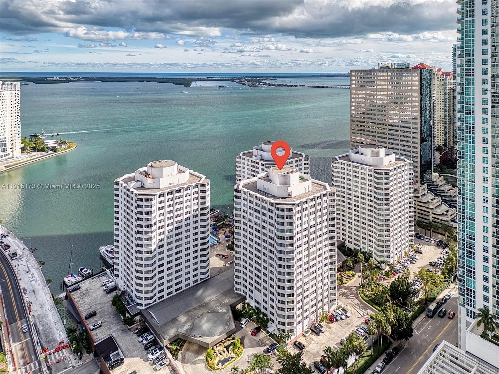 Four Ambassadors · #1942 in Miami - Photo 2
