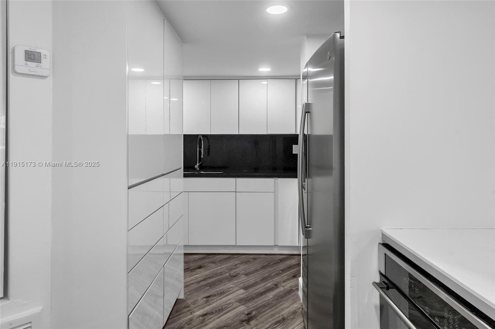 Four Ambassadors · #1942 in Miami - Photo 7