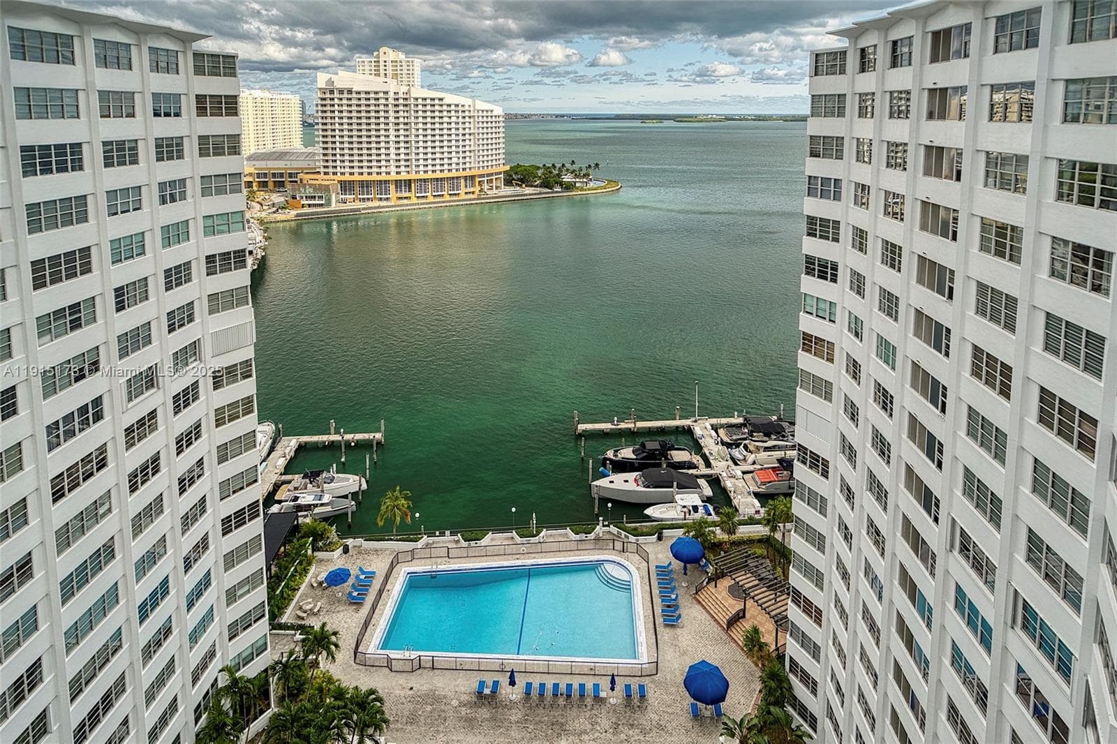 Four Ambassadors · #1942 in Miami - Photo 19