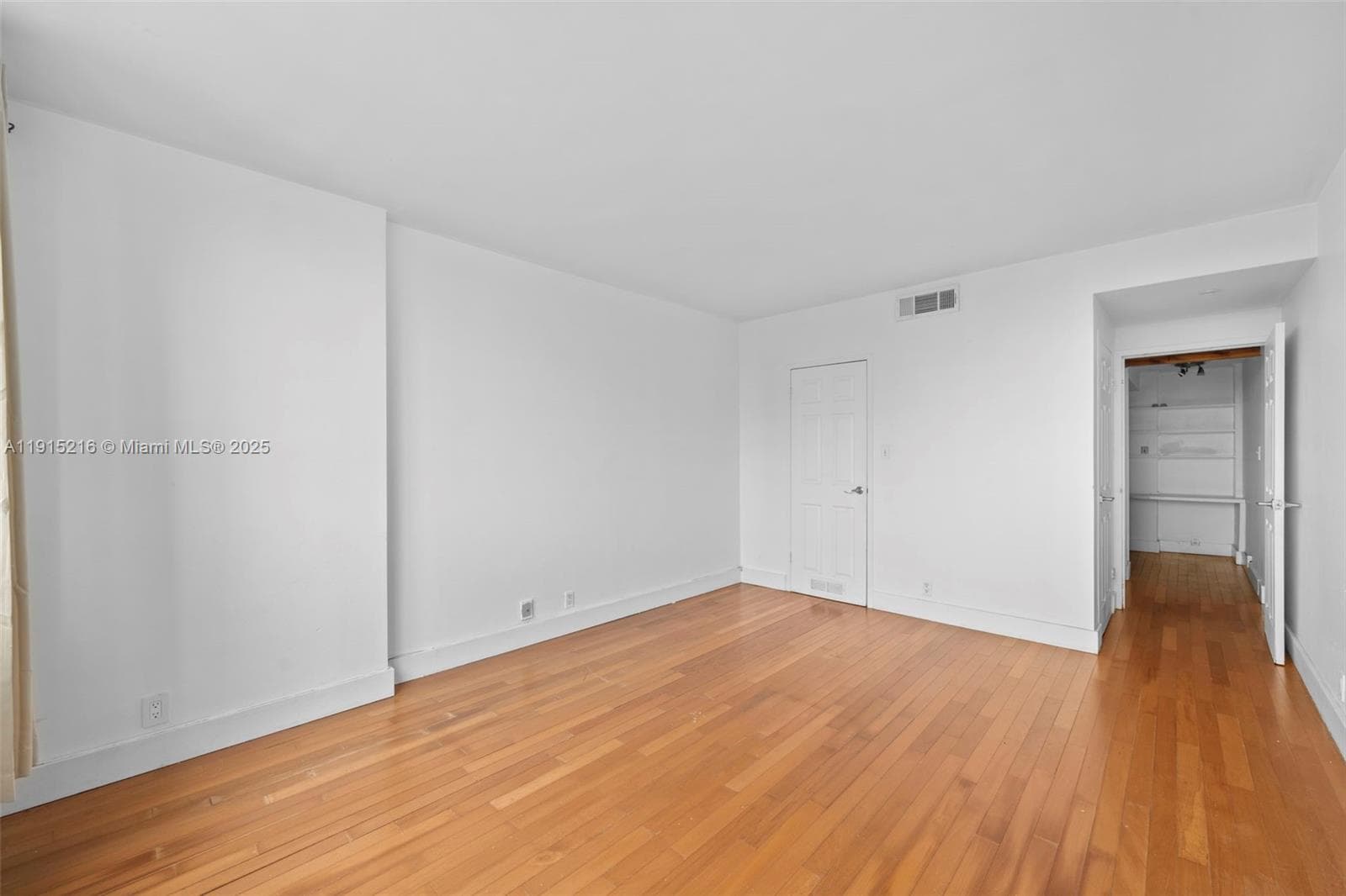 BAY PARK TOWERS CONDO · #703 in Miami - Photo 6