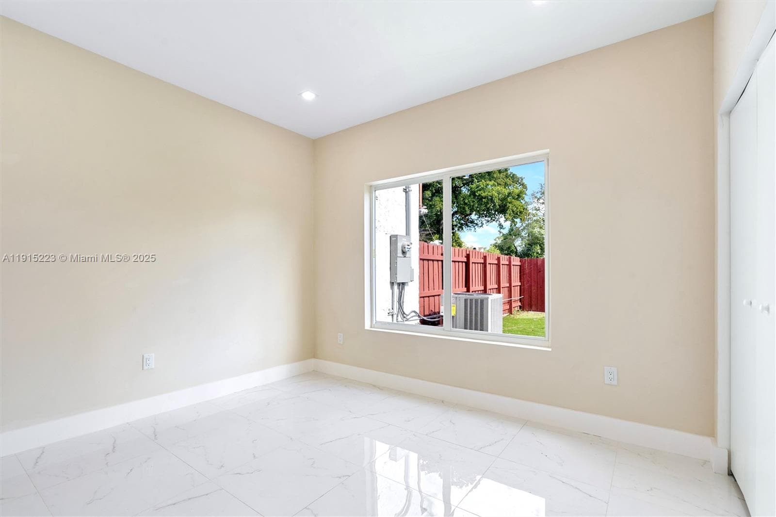 6884 NW 30th Ave photo 20