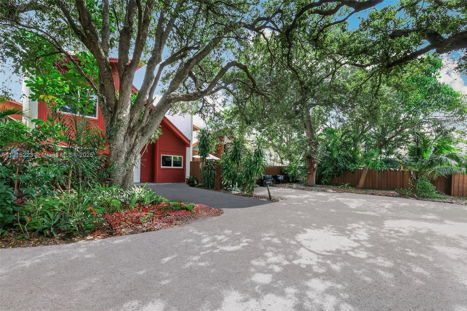 6884 NW 30th Ave photo 30