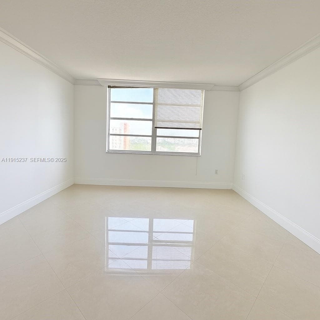 COMMODORE PLAZA CONDO · #717 in Aventura - Photo 16