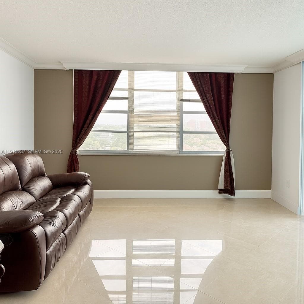 COMMODORE PLAZA CONDO · #717 in Aventura - Photo 7