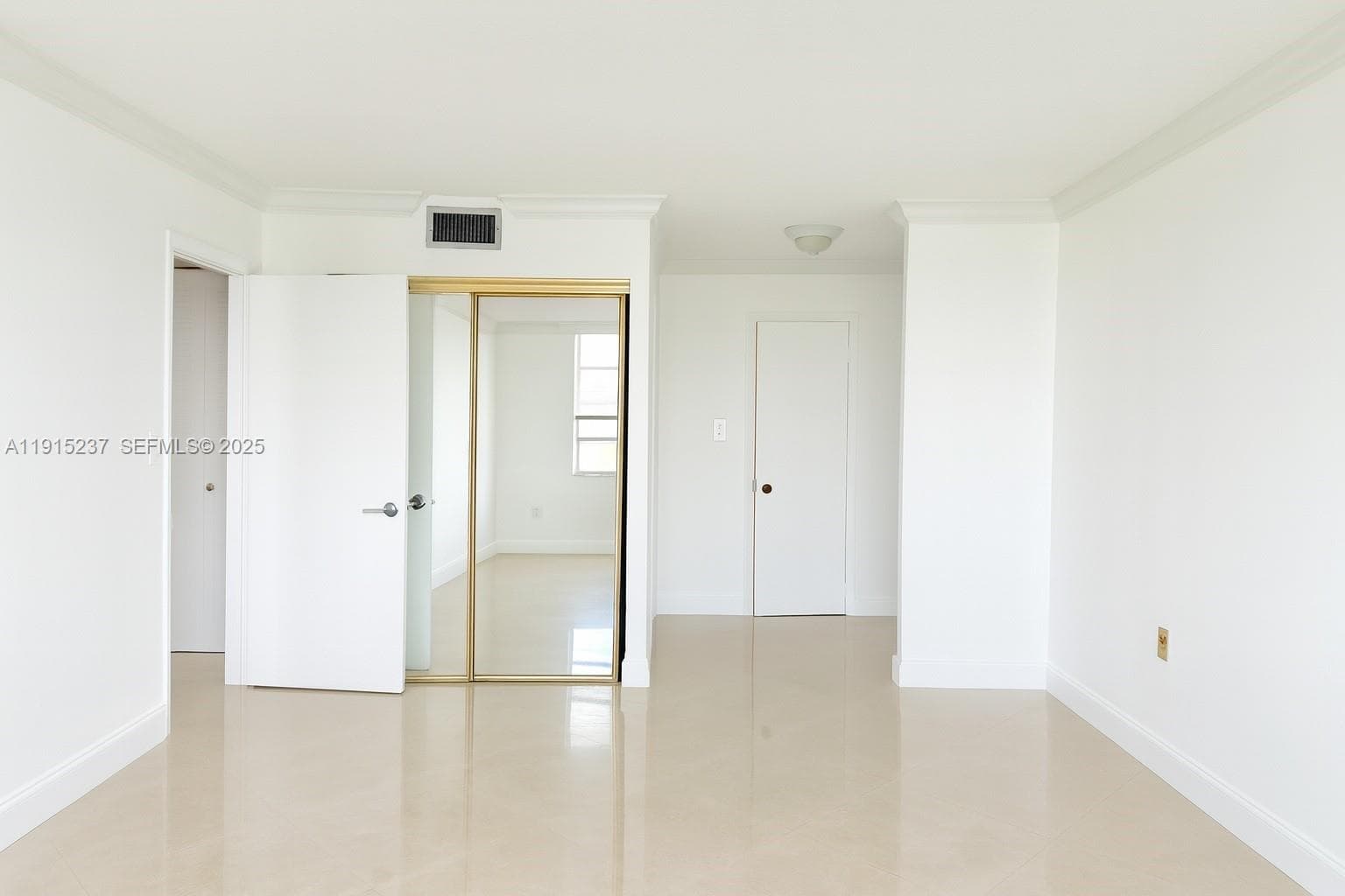 COMMODORE PLAZA CONDO · #717 in Aventura - Photo 15