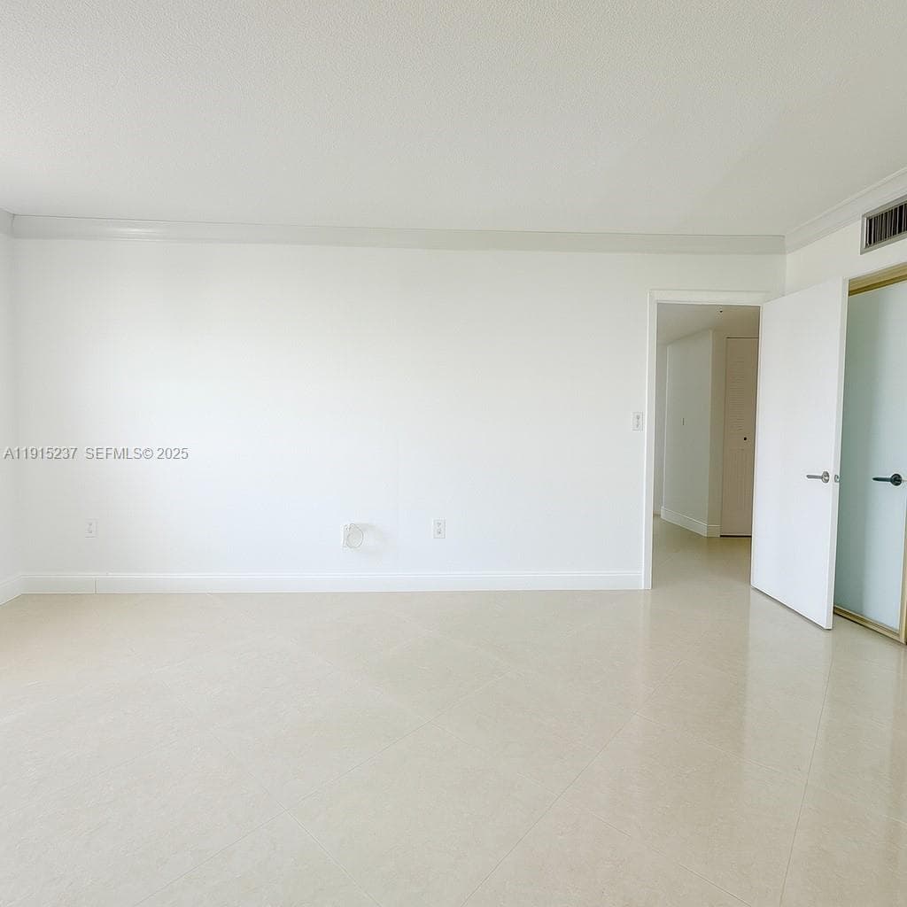 COMMODORE PLAZA CONDO · #717 in Aventura - Photo 19