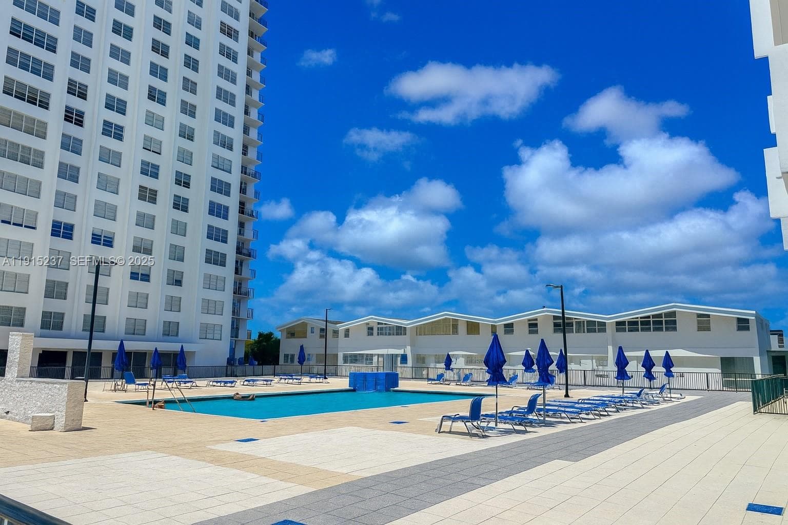 COMMODORE PLAZA CONDO · #717 in Aventura - Photo 21
