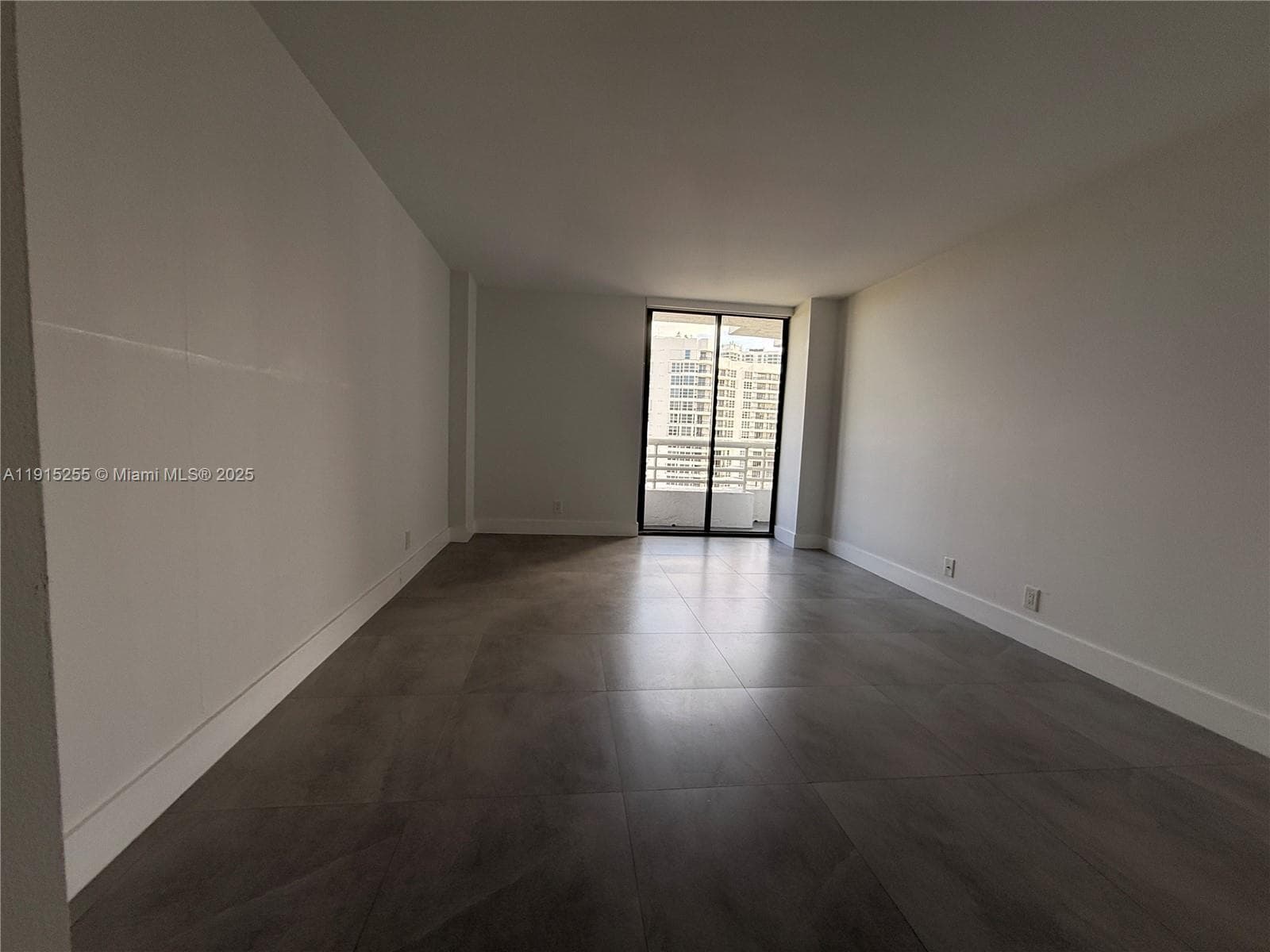 PARC CENTRAL AVENTURA EAS · #1709 in Aventura - Photo 12