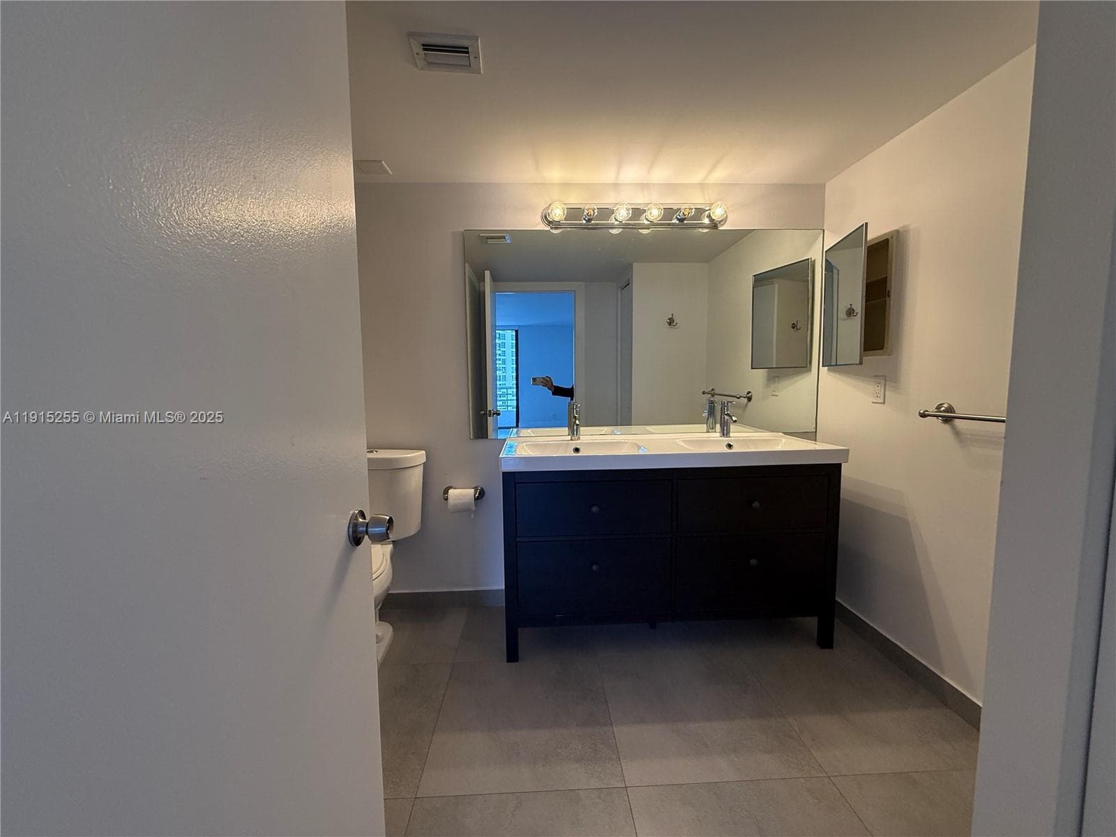 PARC CENTRAL AVENTURA EAS · #1709 in Aventura - Photo 14