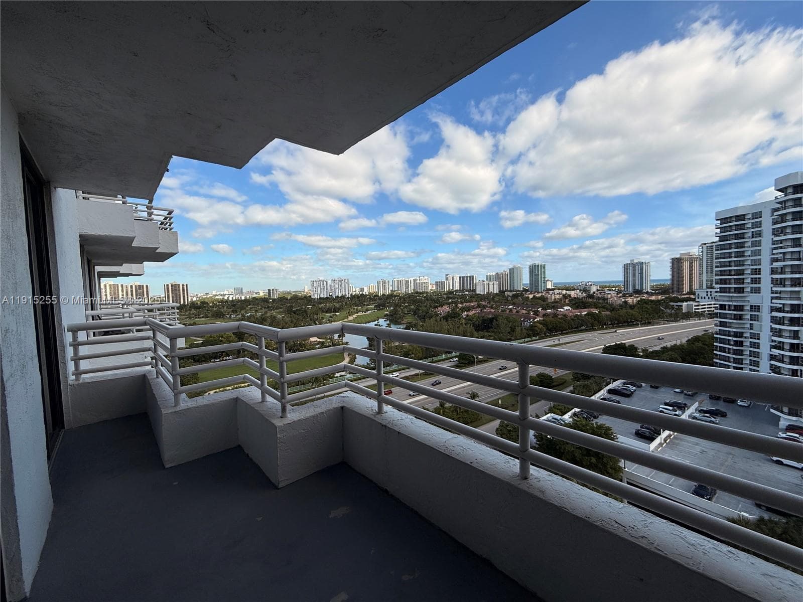 PARC CENTRAL AVENTURA EAS · #1709 in Aventura - Photo 19