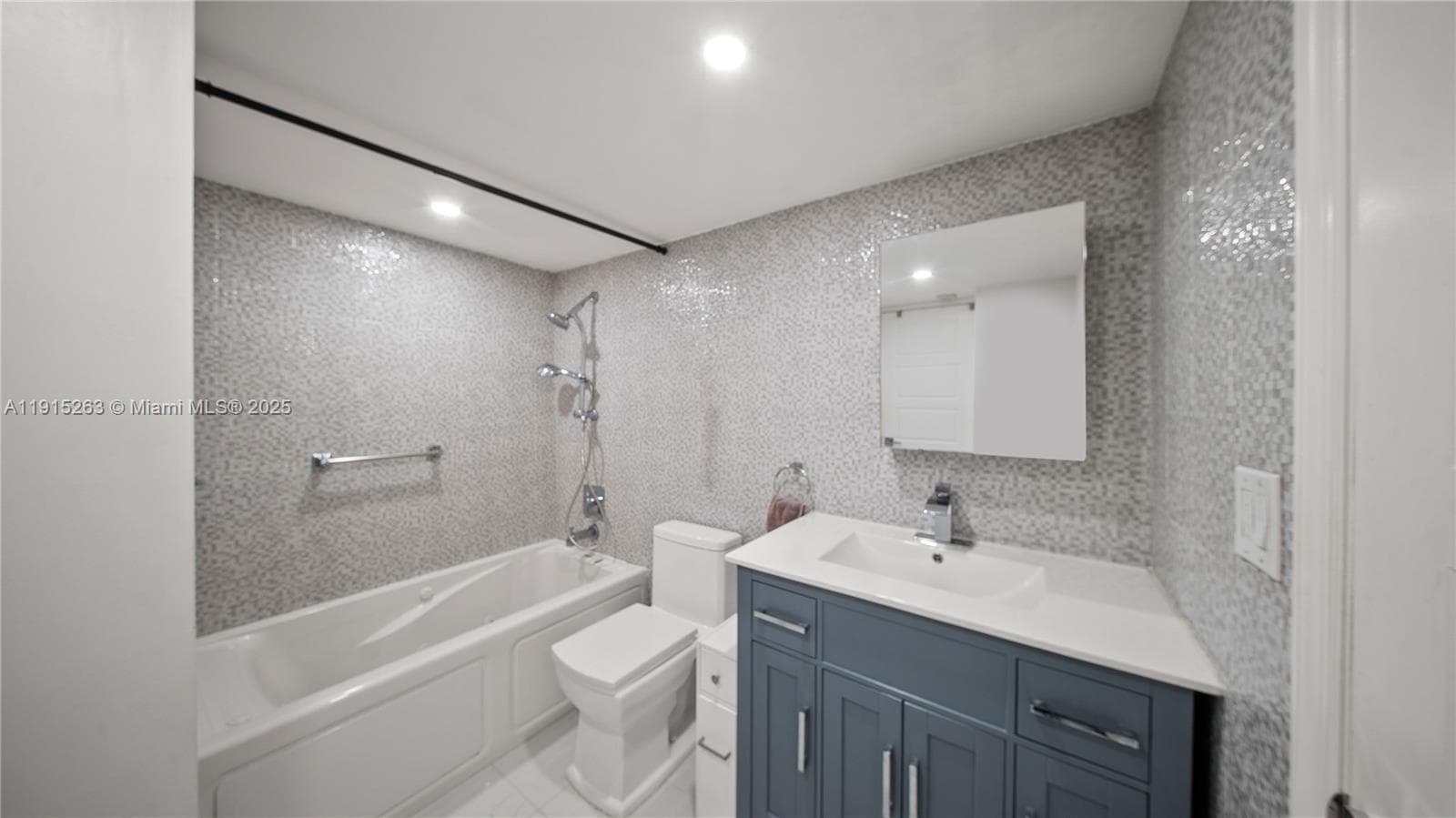 PARKER PLAZA CONDO ESTATE · #1716 in Hallandale Beach - Photo 12