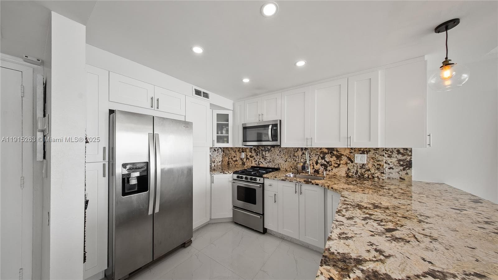 PARKER PLAZA CONDO ESTATE · #1716 in Hallandale Beach - Photo 9