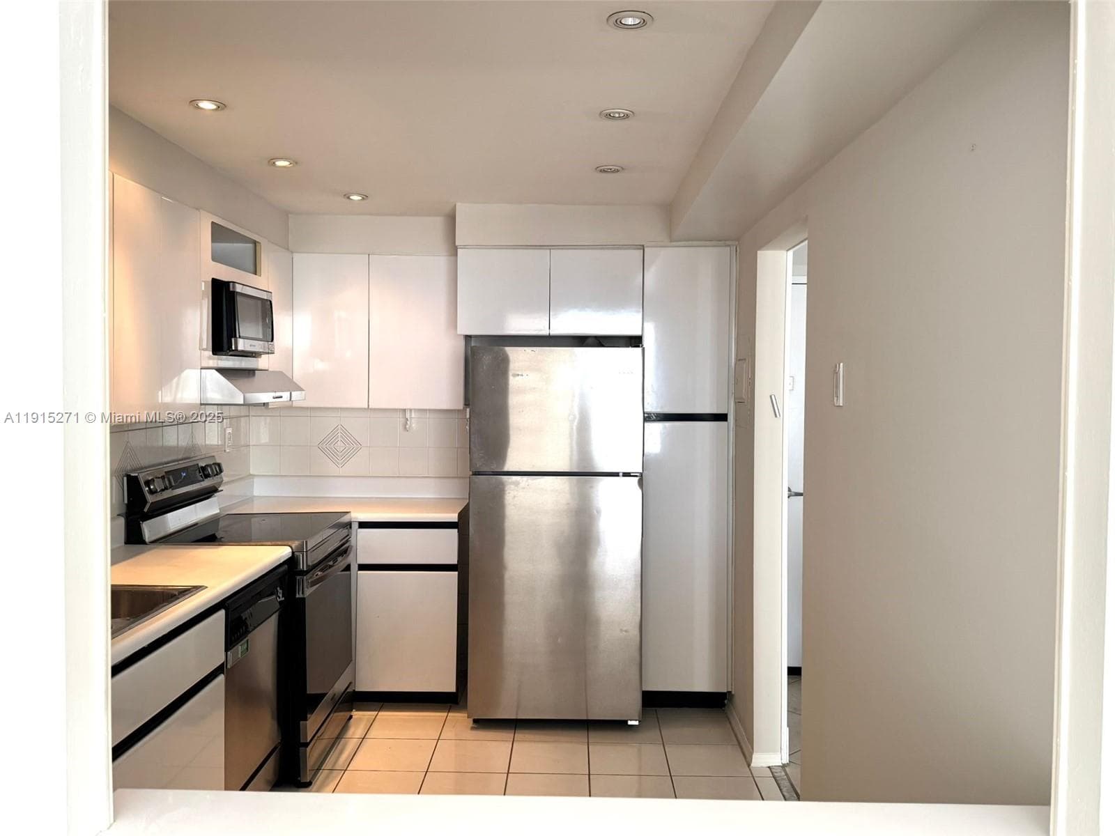 FLAMENCO CONDO TOWER I · #928 in Aventura - Photo 17