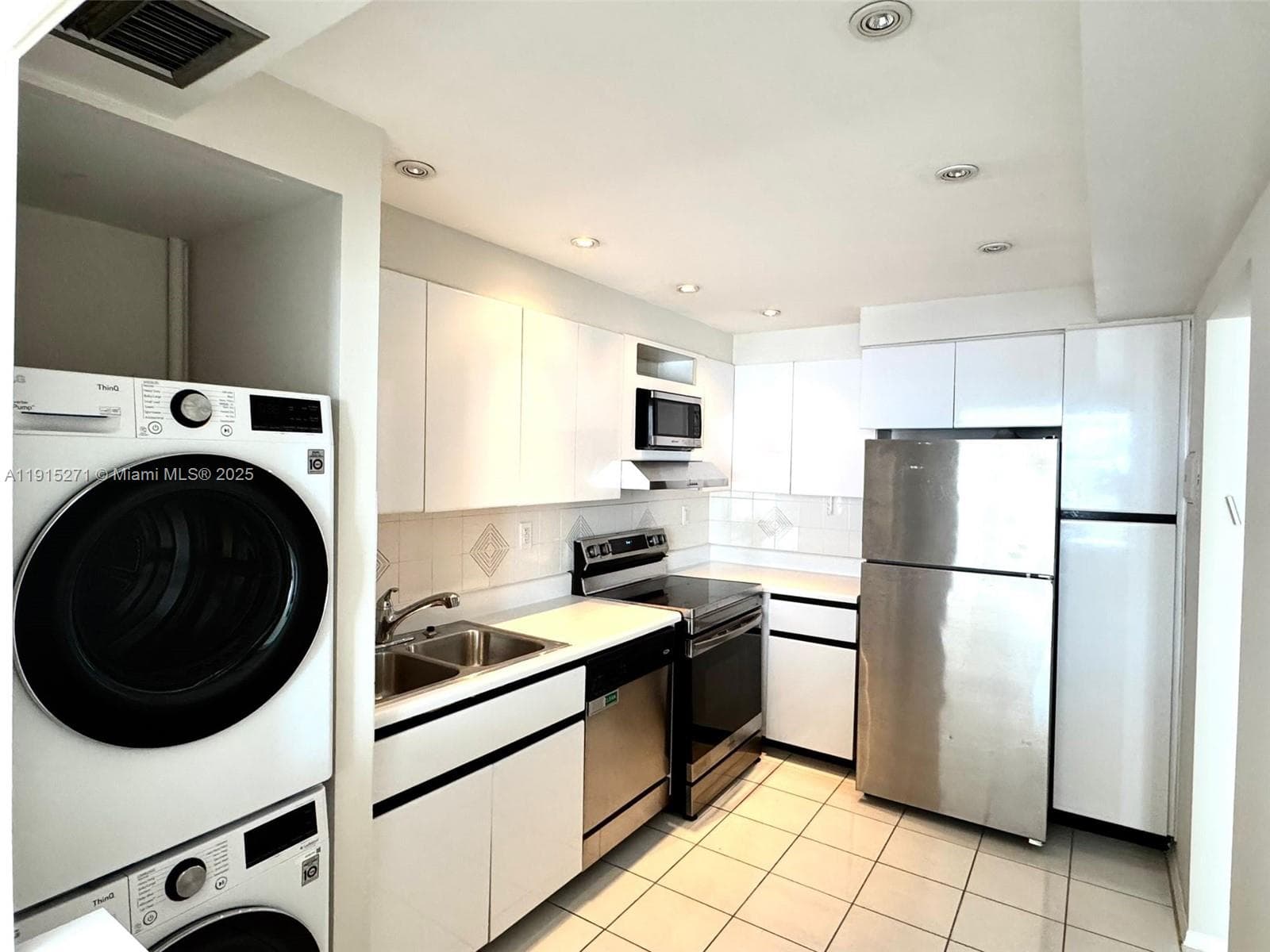 FLAMENCO CONDO TOWER I · #928 in Aventura - Photo 16
