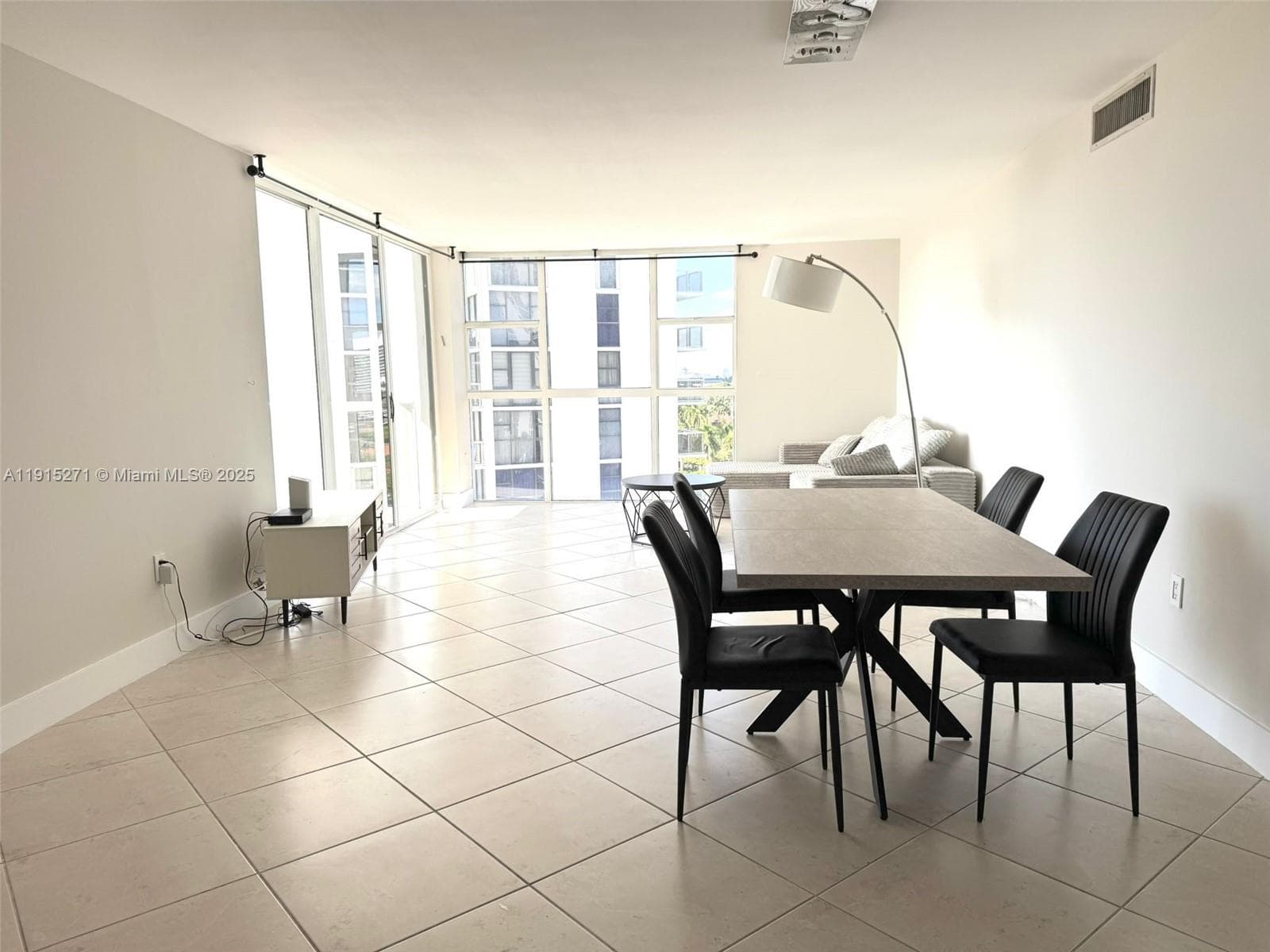 FLAMENCO CONDO TOWER I · #928 in Aventura - Photo 3