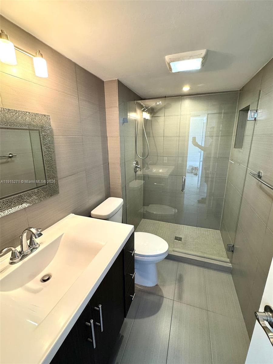 FLAMENCO CONDO TOWER I · #928 in Aventura - Photo 10