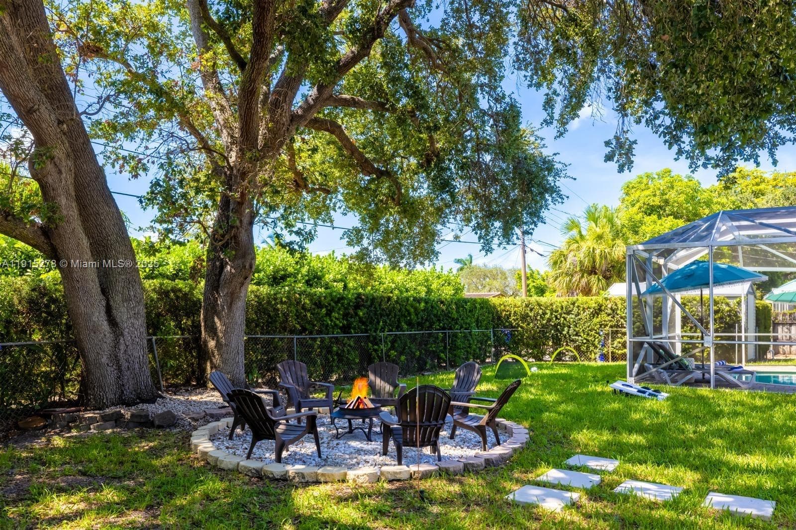 312 N Luna Ct #0 photo 4