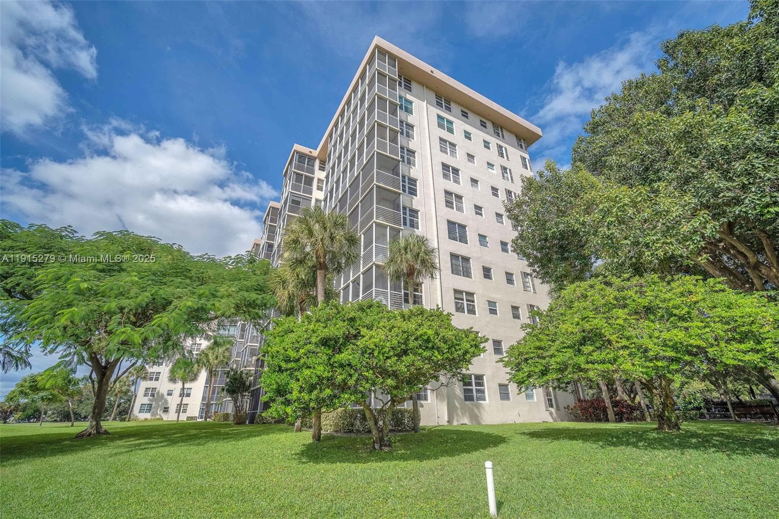 NO 114 PALM-AIRE COUNTRY · #906 in Pompano Beach - Photo 47