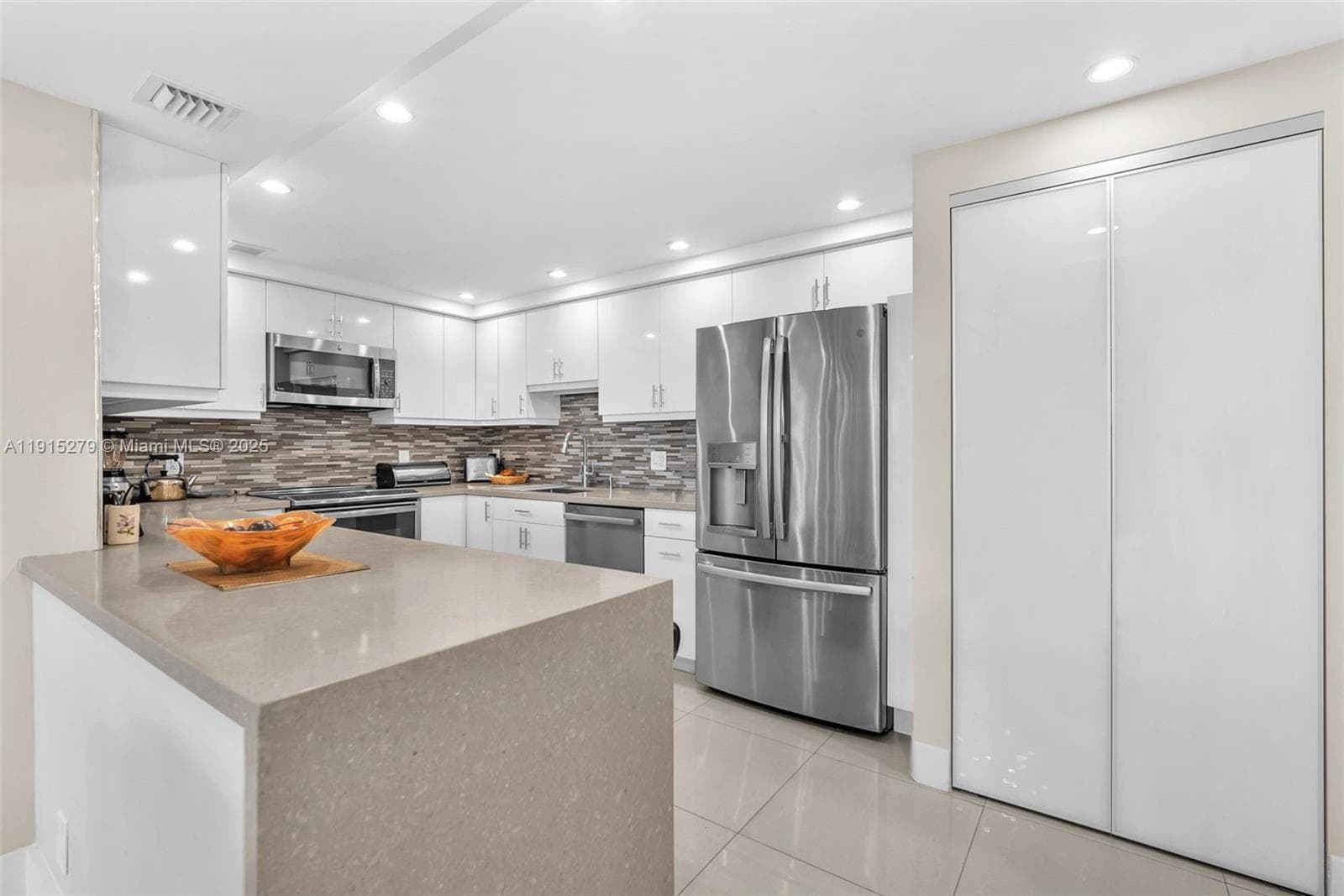 NO 114 PALM-AIRE COUNTRY · #906 in Pompano Beach - Photo 10