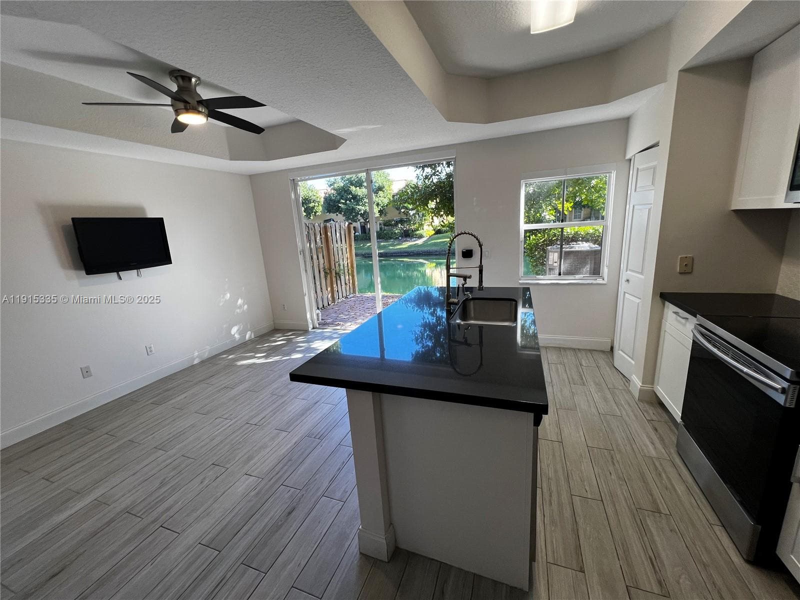 Villas at Harbor isles · #1406 in Dania Beach - Photo 4