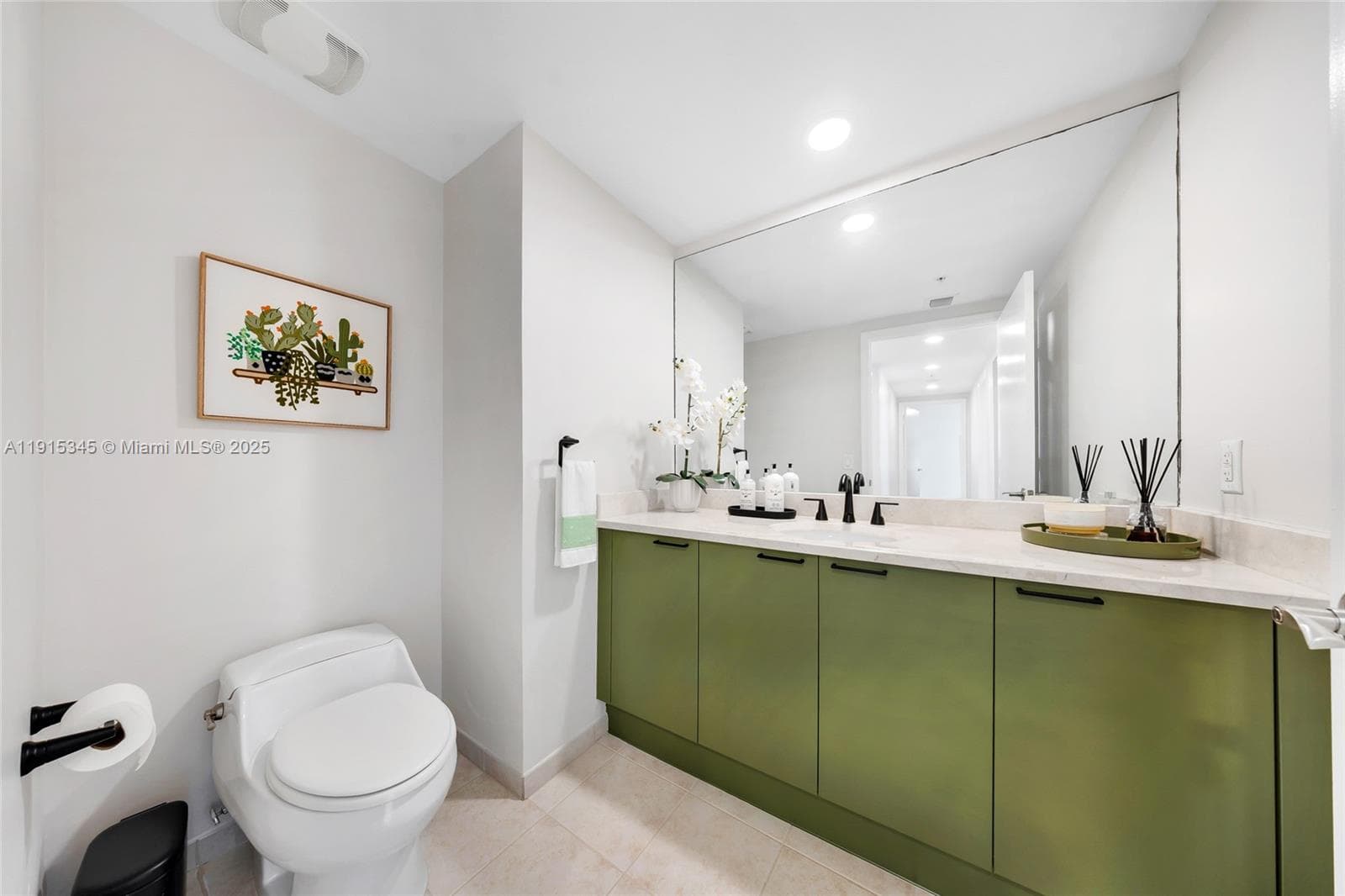 Powder Room / Guest Bath