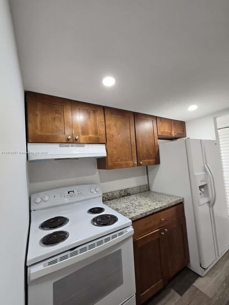 BAYVIEW GARDENS CONDO · #301 in Miami Beach - Photo 5