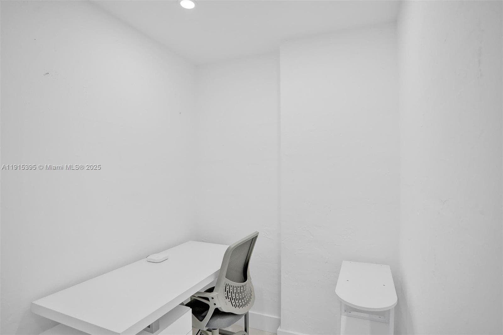 OCEANVIEW BUILDING A COND · #915 in Sunny Isles Beach - Photo 9
