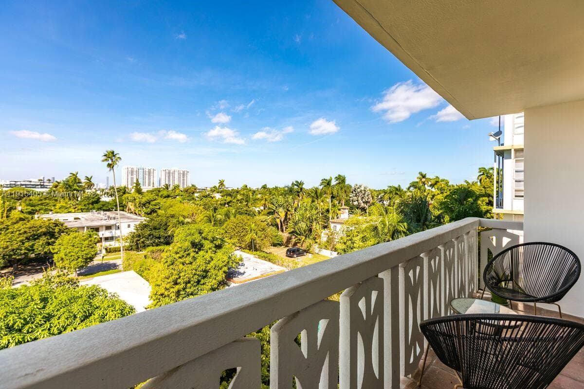 THE MERIDIAN CONDO · #605 in Miami Beach - Photo 13
