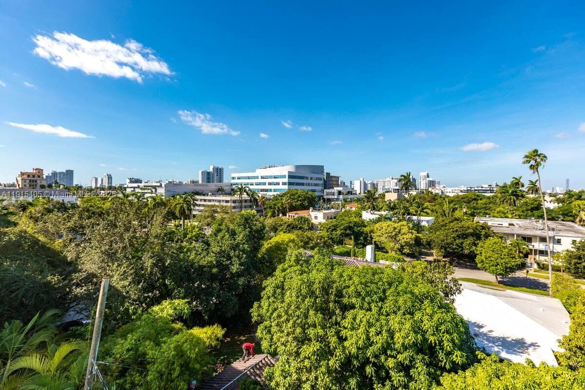 THE MERIDIAN CONDO · #605 in Miami Beach - Photo 14