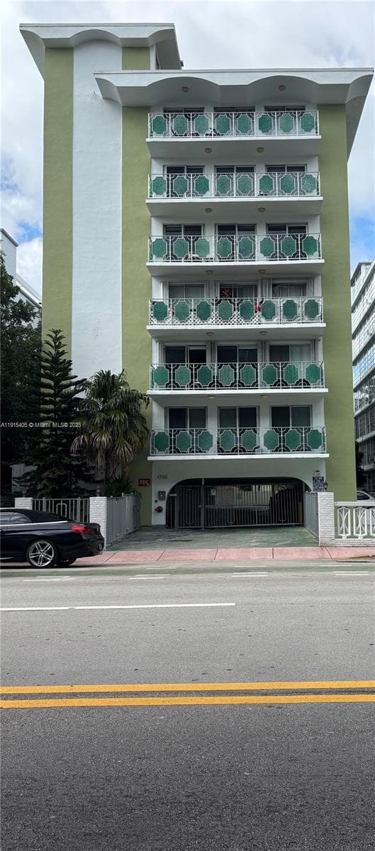THE MERIDIAN CONDO · #605 in Miami Beach - Photo 15