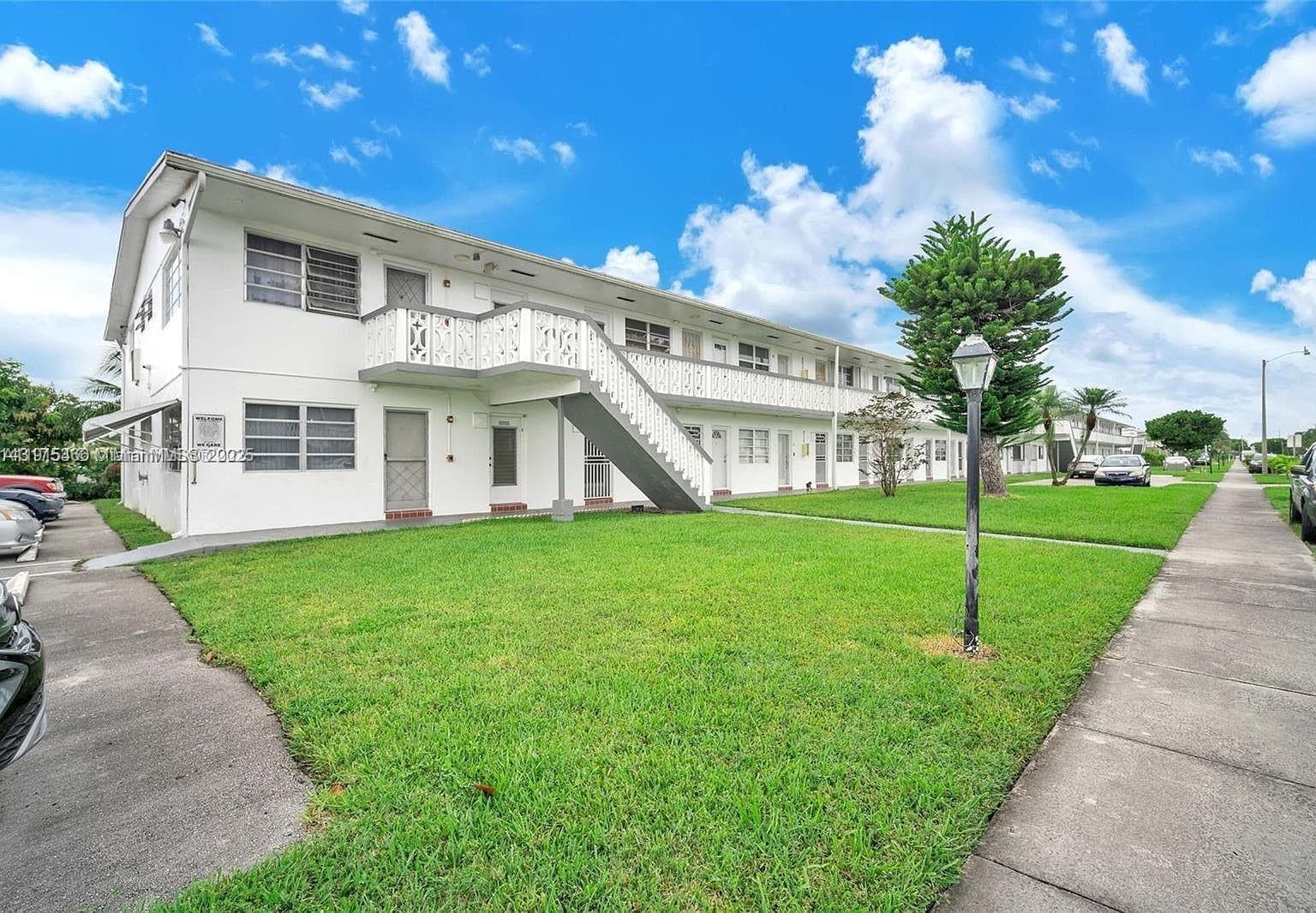 Gardens Andover Condo · #3 in Miami Gardens - Photo 2