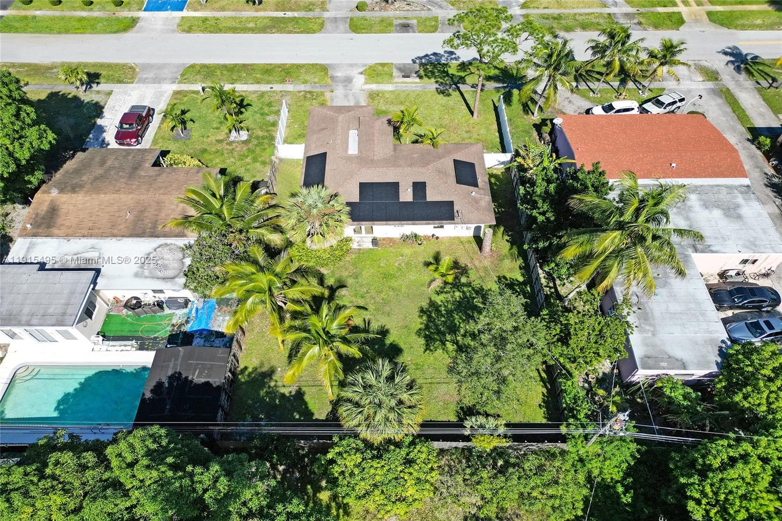 3350 Berkeley Blvd photo 2