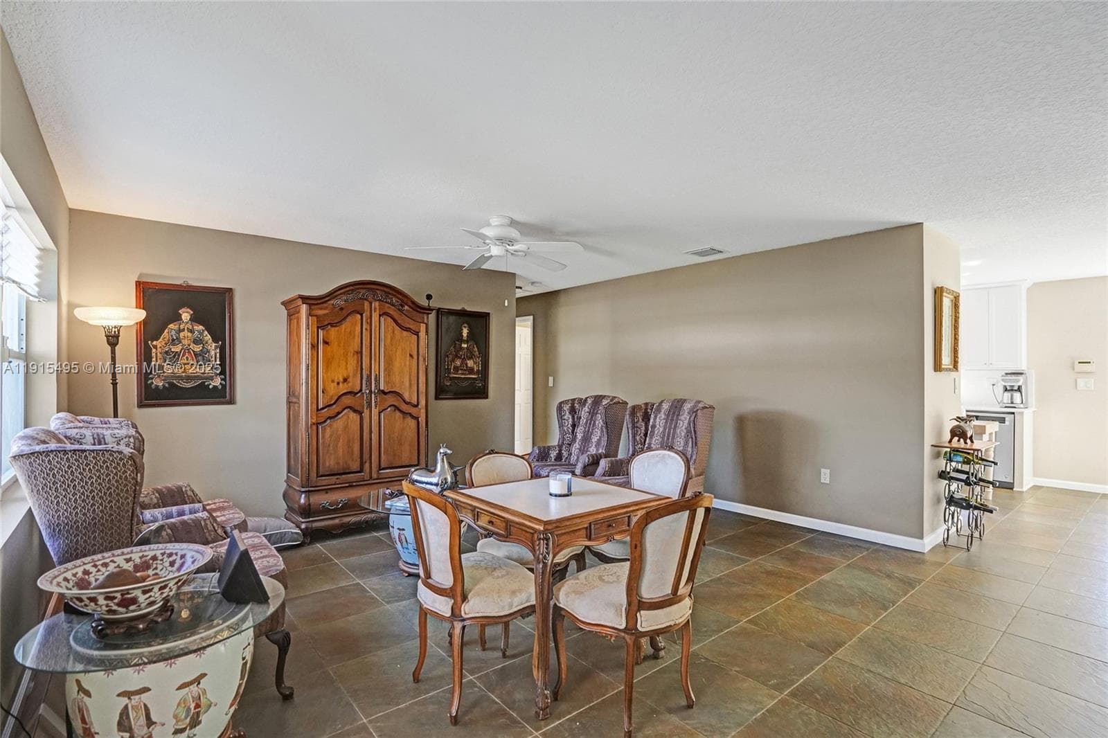 3350 Berkeley Blvd photo 10