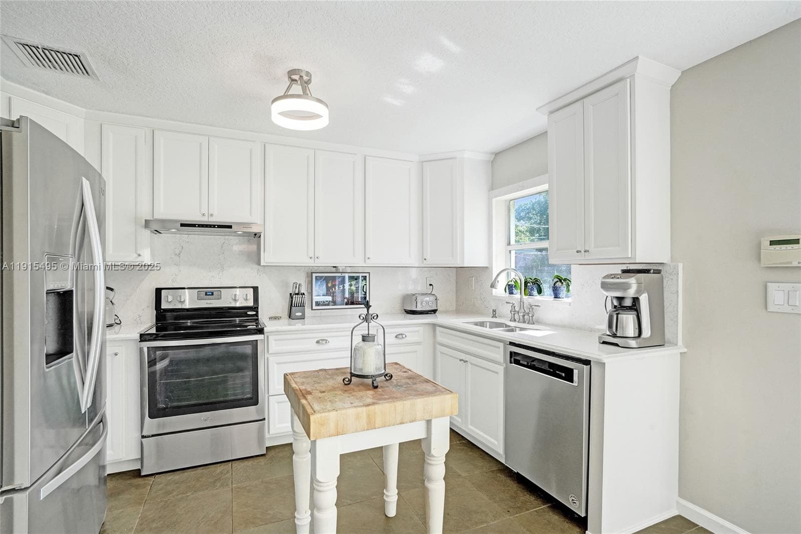 3350 Berkeley Blvd photo 14