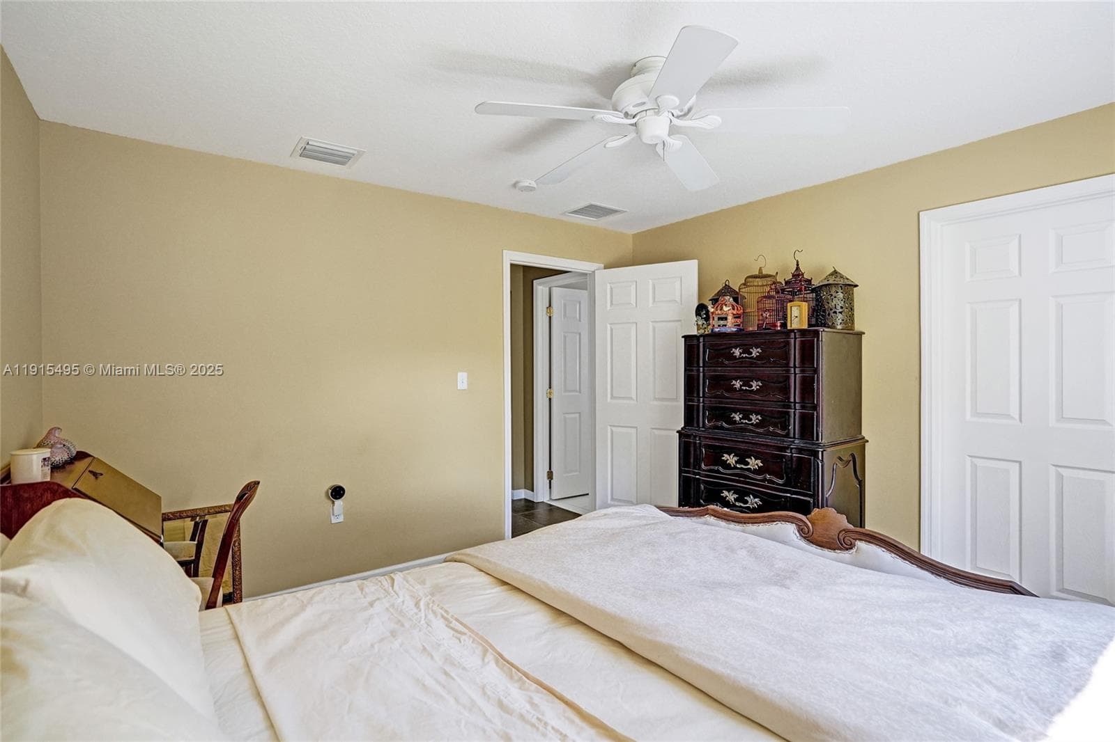 3350 Berkeley Blvd photo 25