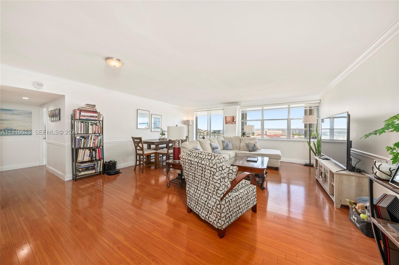 BAYVIEW TOWERS · #B1006 in North Miami - Photo 3