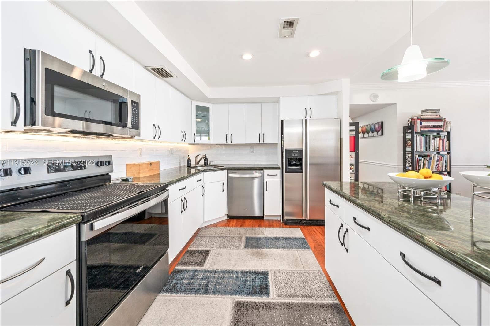 BAYVIEW TOWERS · #B1006 in North Miami - Photo 11