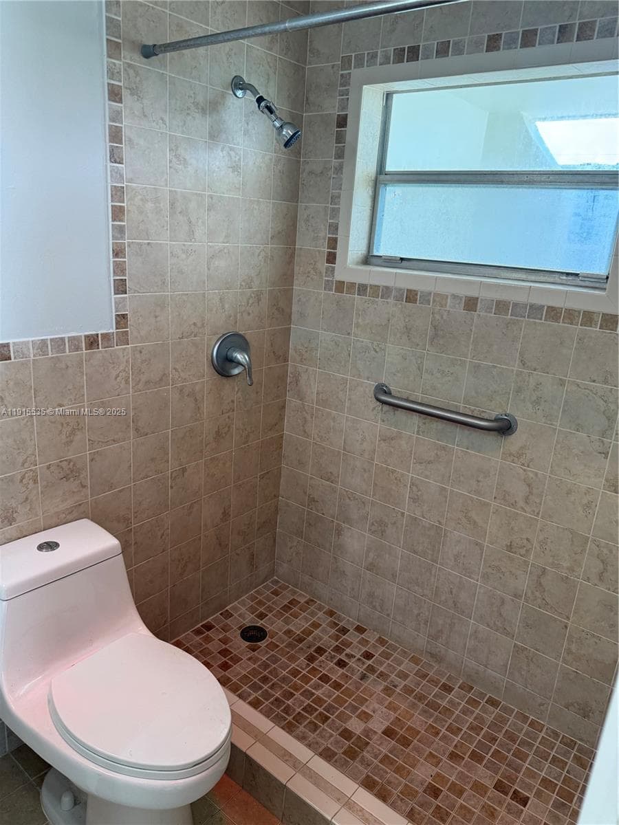 Master bedroom full bathroom
