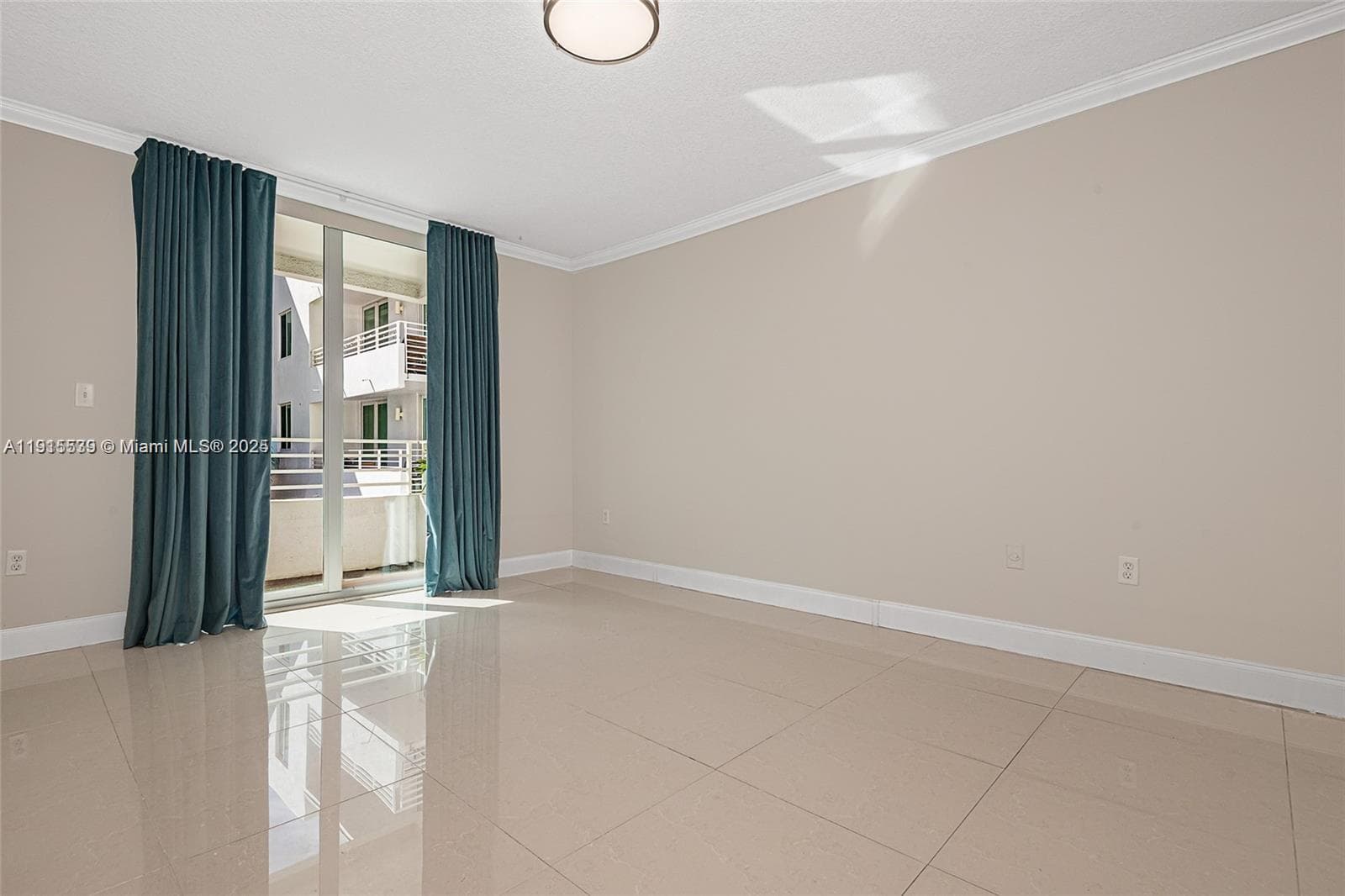 ROND POINT CONDO · #303 in Miami Beach - Photo 13