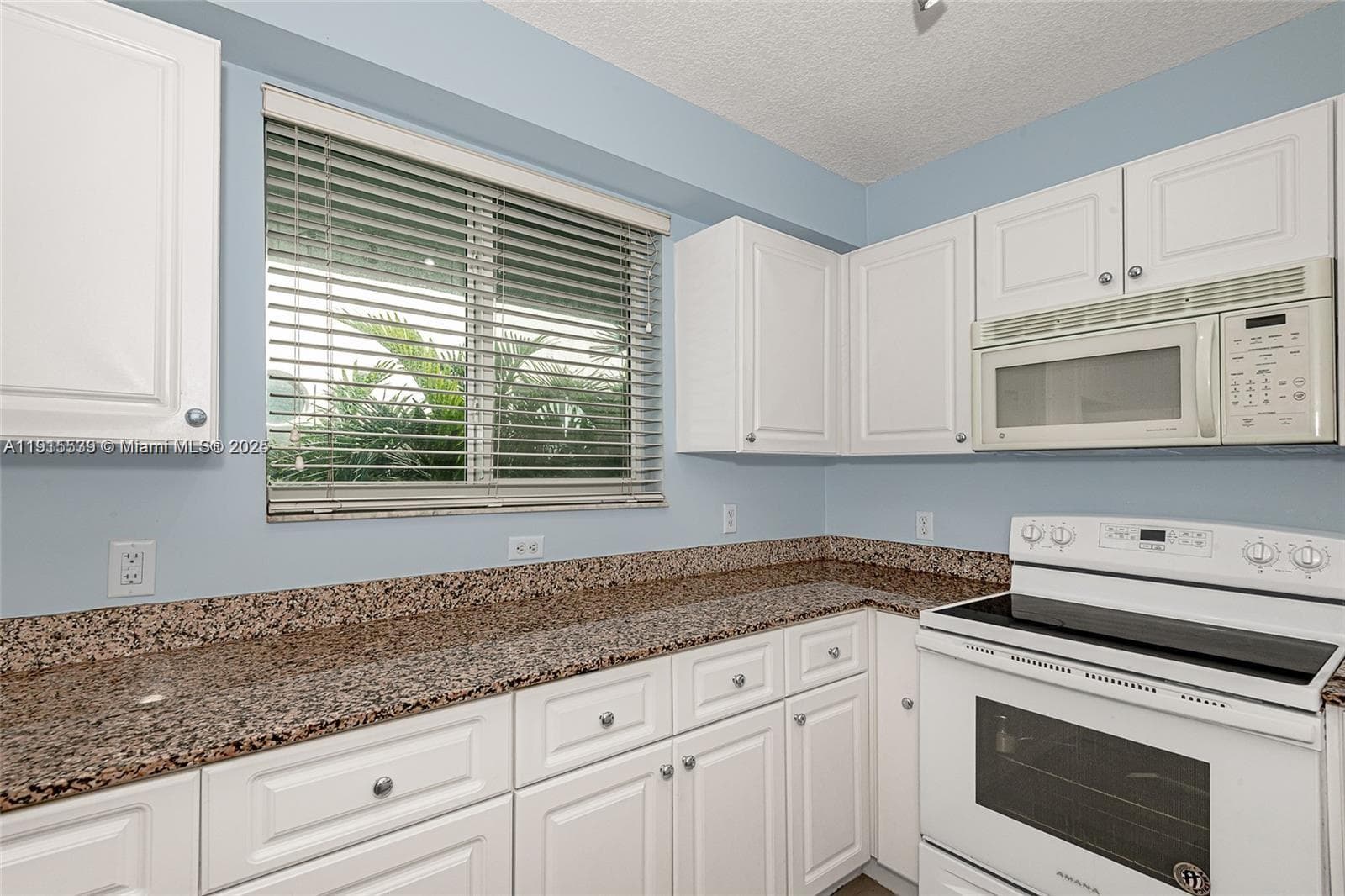 ROND POINT CONDO · #303 in Miami Beach - Photo 7