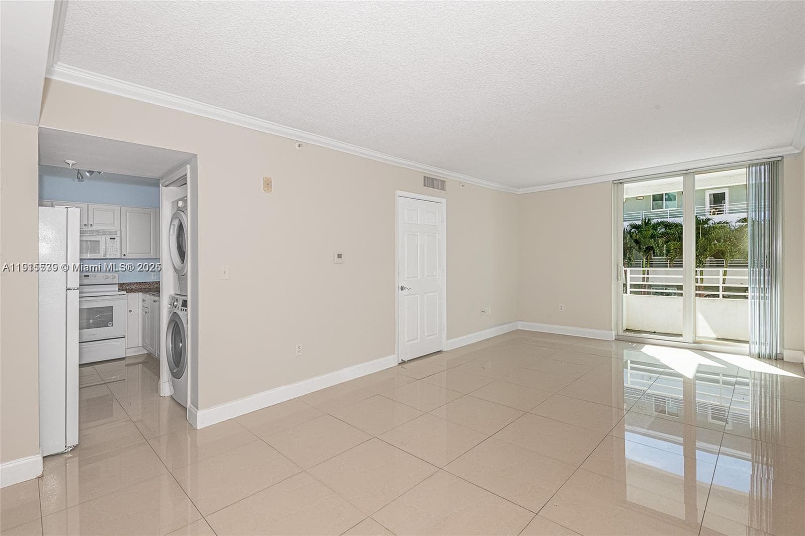 ROND POINT CONDO · #303 in Miami Beach - Photo 5