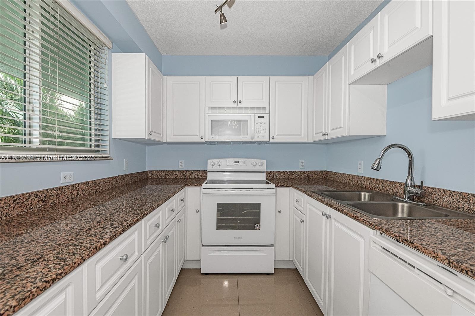 ROND POINT CONDO · #303 in Miami Beach - Photo 8