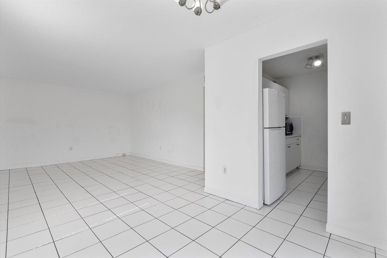 Into Kitchen