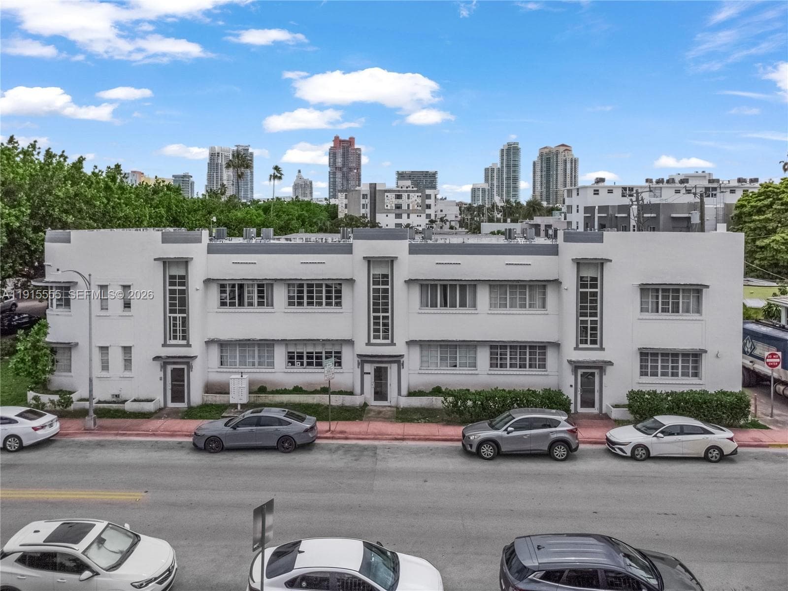 FIRST DECO CONDO · #107 in Miami Beach - Photo 3