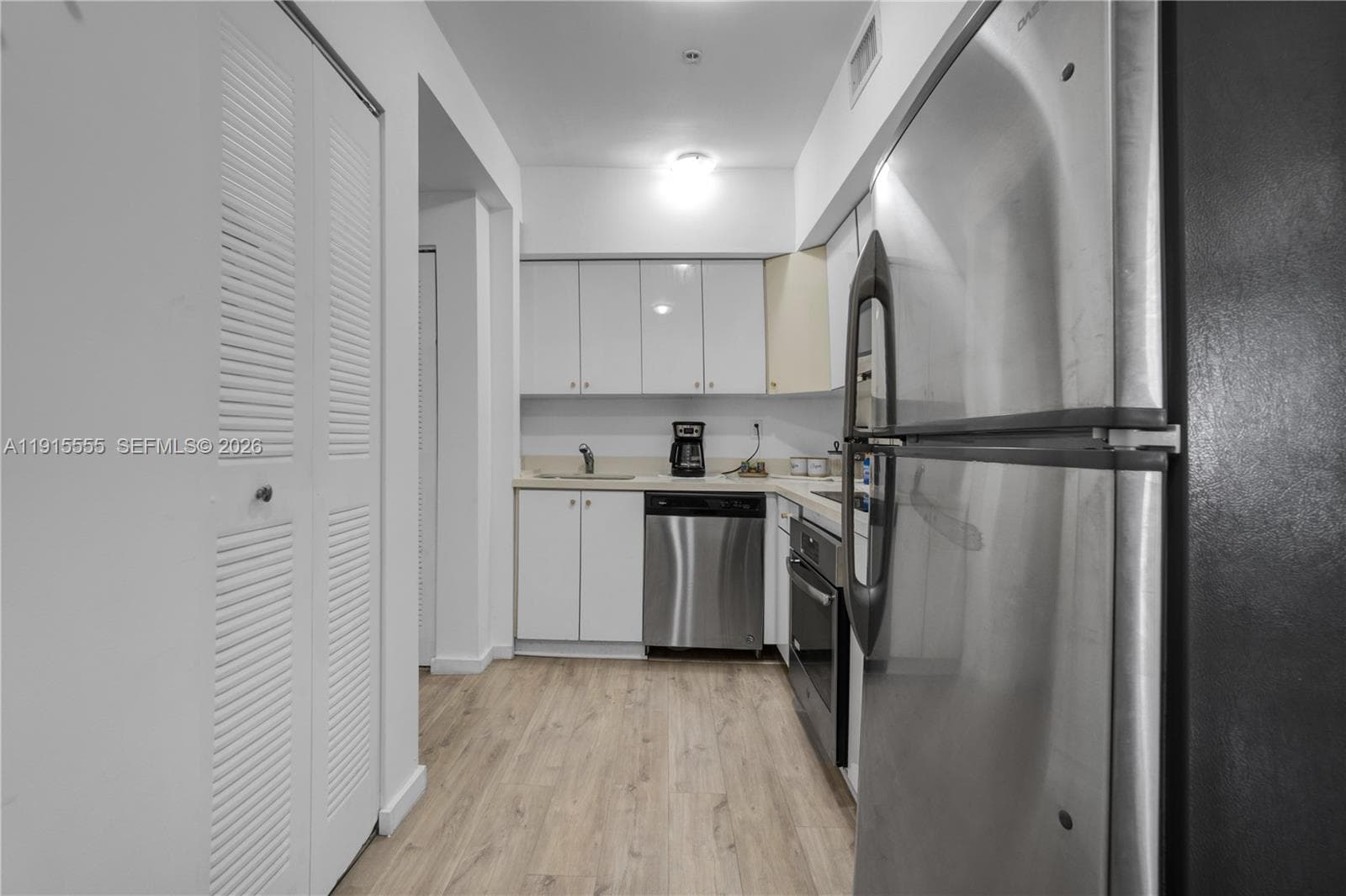 FIRST DECO CONDO · #107 in Miami Beach - Photo 9