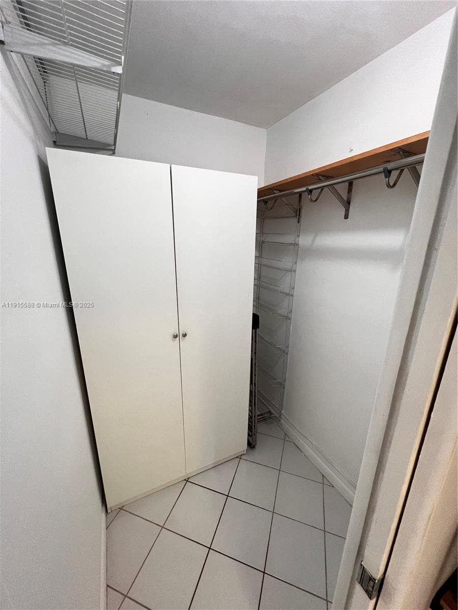 WINDSOR TERRACE CONDO · #10 in Miami Beach - Photo 17